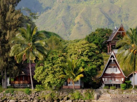 Tuk Tuk - Lake Toba